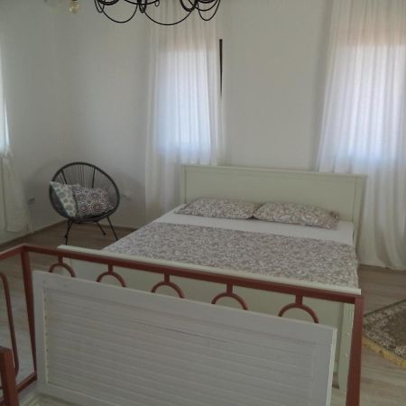 Chic Sea Front Apartment With Breathtaking Kotor Bay View Donji Stoliv Exteriör bild