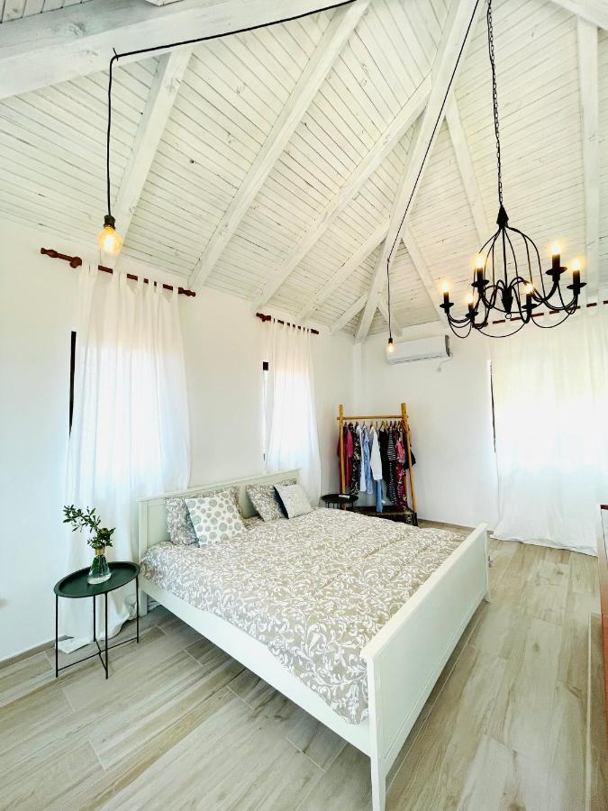 Chic Sea Front Apartment With Breathtaking Kotor Bay View Donji Stoliv Exteriör bild