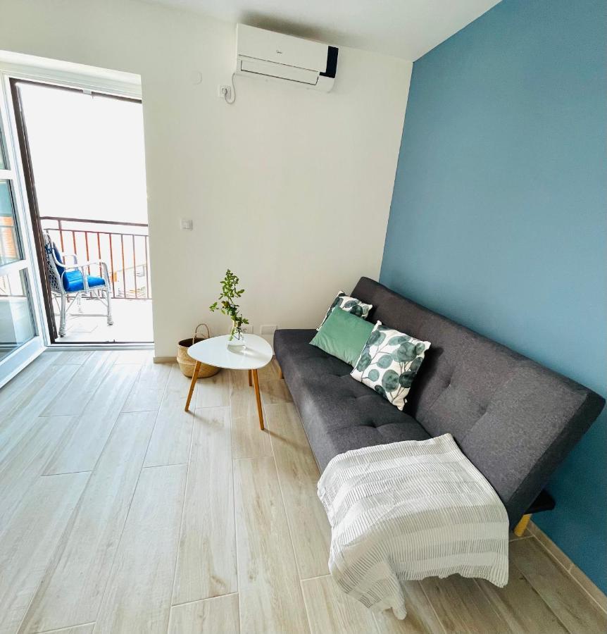 Chic Sea Front Apartment With Breathtaking Kotor Bay View Donji Stoliv Exteriör bild