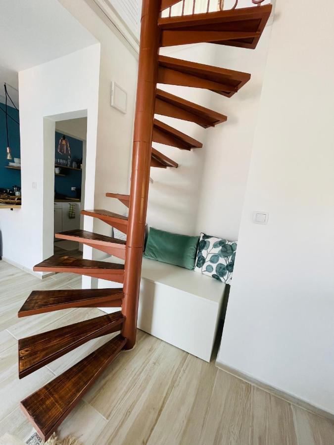 Chic Sea Front Apartment With Breathtaking Kotor Bay View Donji Stoliv Exteriör bild
