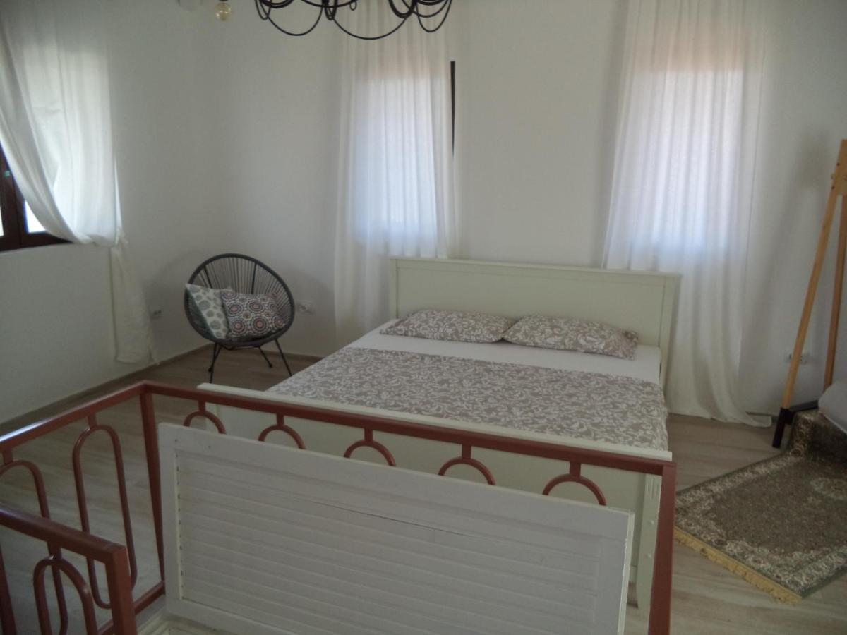 Chic Sea Front Apartment With Breathtaking Kotor Bay View Donji Stoliv Exteriör bild